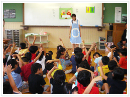 小学校への訪問
